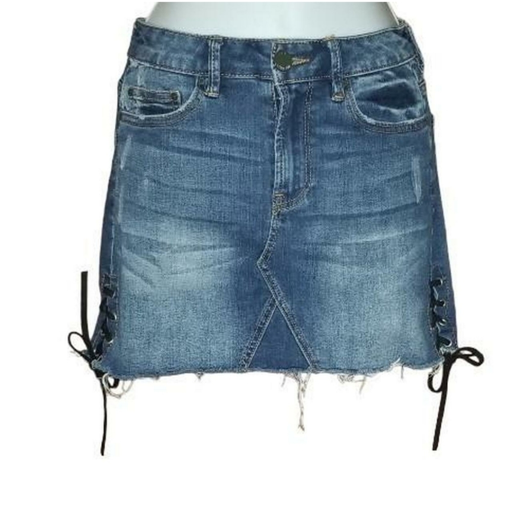 Almost Famous - Skirt - 1 (Jr) - LN